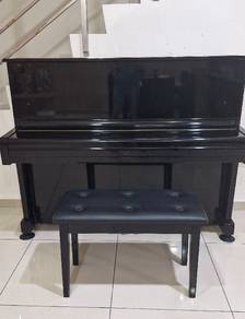 Yamaha Piano U1E