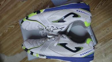 Kasut futsal JOMA 7.5UK