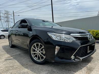 Toyota Camry HYBRID LUXURY in Taman Malim Jaya, MLK