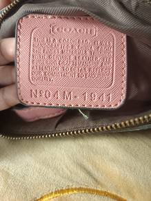 Untuk dijual Coach Signature Floral Crossbody bag