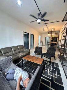 Apartment For Sale in Molek Ria