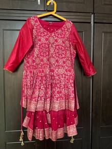 Mother and daughter wedding wear