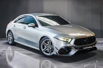 Mercedes Benz A250 250 AMG LINE in Desa Petaling, KUL
