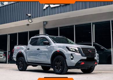 Nissan Navara PRO-4X in Others, SGR