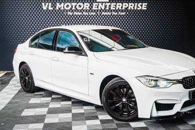 BMW 320i 20i M SPORTS (CKD) in Desa Petaling, KUL