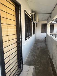 Apartment For Rent in Pangsapuri Teratai @ Taman Bukit Subang