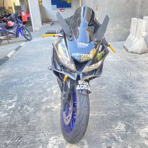 Yamaha R15