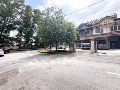 2.5-storey Terraced House For Sale in Seri Kembangan,SGR