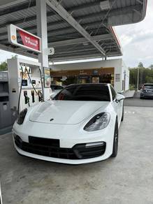 Porsche Panamera in Bandar Sunway, SGR
