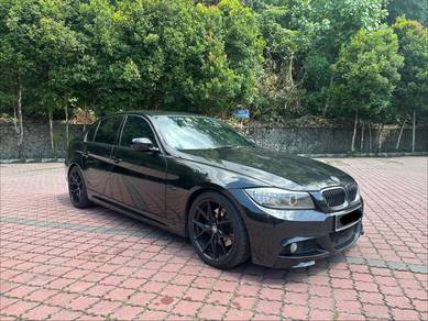 BMW 325i 25i SPORTS (CKD) in Petaling Jaya, SGR