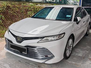 2019 Toyota Camry V
