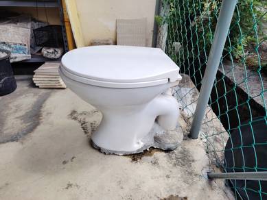 Siting Toilet & 2 water tanks - urgent