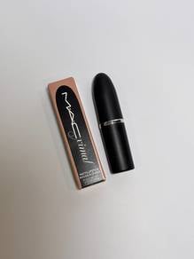 MAC Lipstick 624 acting natural matte finishing