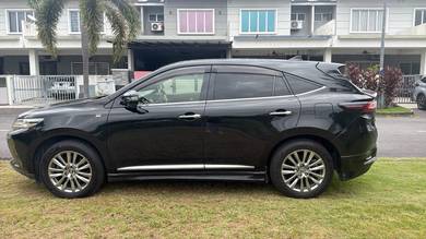 Toyota Harrier PREMIUM in Telok Panglima Garang, SGR