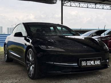 Tesla Model 3 LONG RANGE AWD in Sungai Buloh, SGR