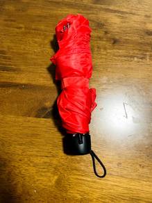 FOLDABLE UMBRELLA WITH STRAP (Payung Boleh Lipat)