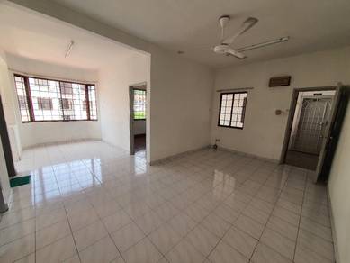Apartment For Sale in Beverly Hills 1