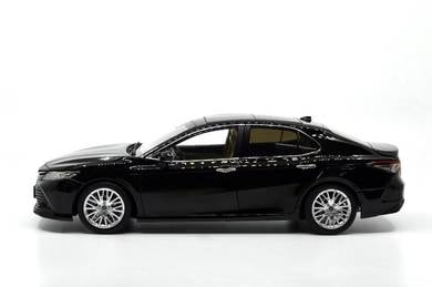 1:18 Toyota Camry 2018 Dealer Edition (Black)