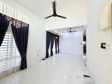 Semi-Detached House For Sale in Banting,SGR
