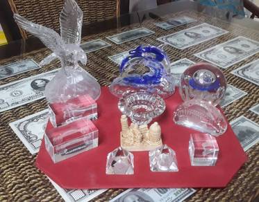 Beautiful Combo 11 Paperweights- Mix Size & Design