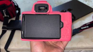 Canon EOS M50