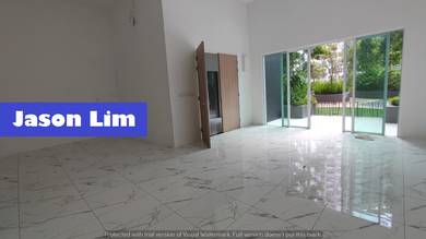 Condominium For Sale in Quay West Residence
