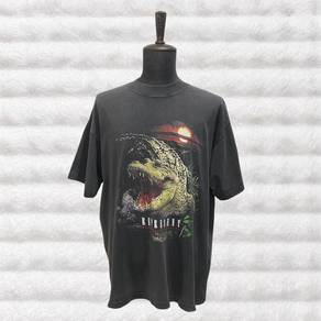 Represent Shark Jaws Graphic Off Black Tee