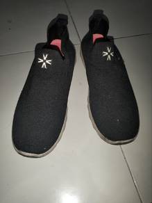 Kasut Unisex Saiz 10/11 uk