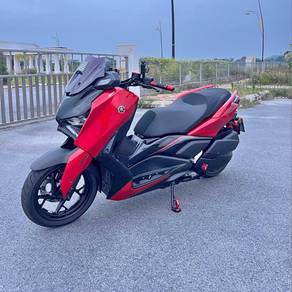 Yamaha XMAX