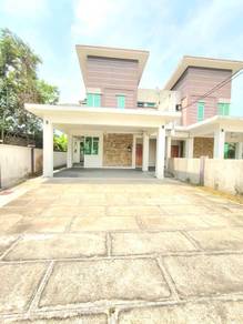 Semi-Detached House For Sale in Chukai,TRG