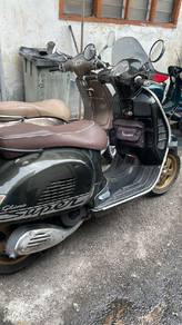 Vespa GTS 150