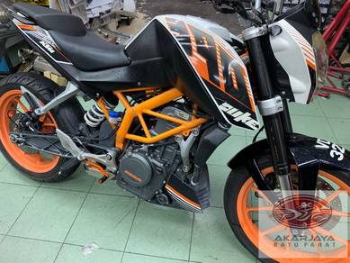 KTM 390 Duke