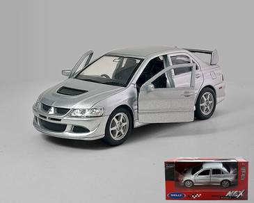 Mitsubishi Evolution VIII Model Car - Silver