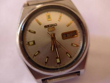 Seiko 5 Automatic 21 Jewels Silver Watch