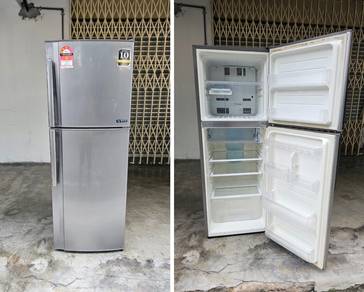 Sharp 2 Door Fridge Peti ais 223Lt