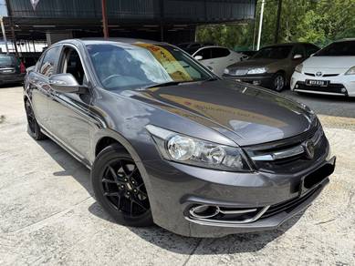 Proton Perdana 2.0L in Desa Petaling, KUL