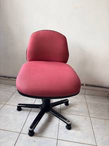 chair boleh pusing