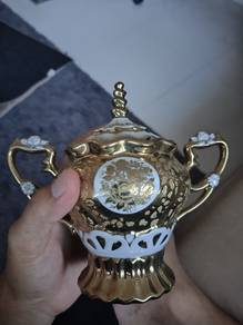 satu set gelas dan jug untuk dijual