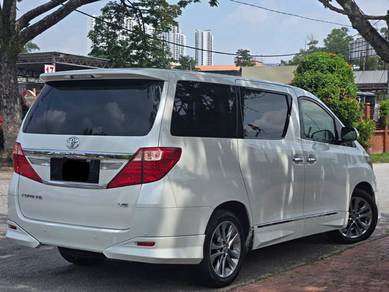 Toyota Alphard in Serdang, SGR