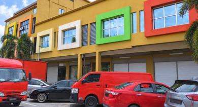 Shop lot For Sale in Slim River,PRK