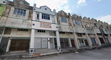 Shop lot For Sale in Cheng,MLK