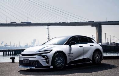 Toyota Crown Sport ROWEN Bodykit ORIGINAL