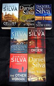 7 DANIEL SILVA BOOKS Set