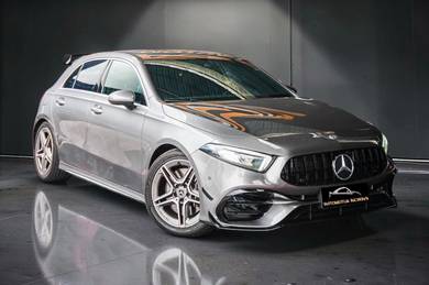 Mercedes Benz A250 250 AMG LINE in Desa Petaling, KUL
