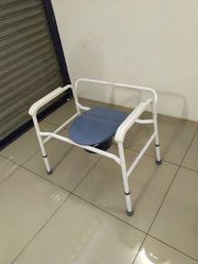 Wide seat 79 cm Commode shower chair besar Juru