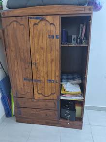 Almari Baju Kayu Jati