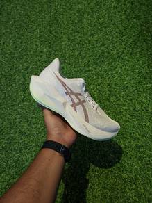 Asics Novablast 6 (new)