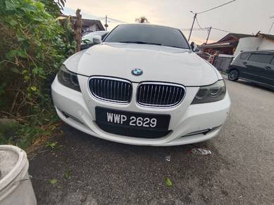 BMW 320i 20i TOURING (CBU) in Klang, SGR