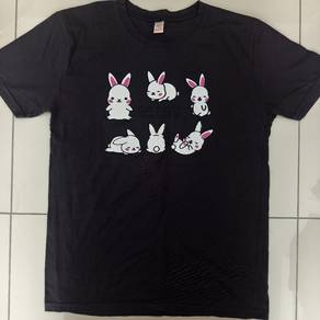 *Grey t-shirt*