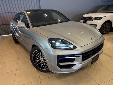 Porsche Cayenne BASE in Petaling Jaya, SGR